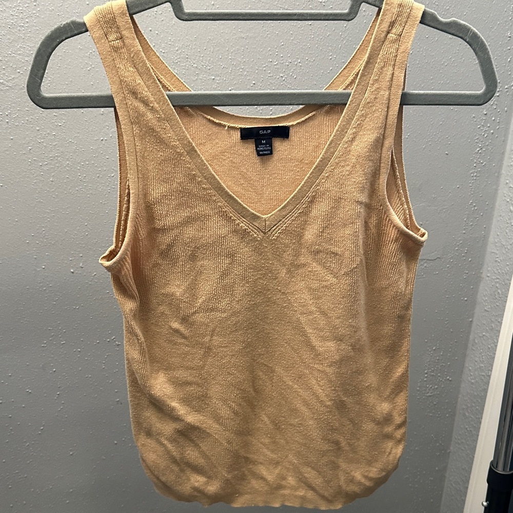GAP Women's Beige V-Neck Tank Top